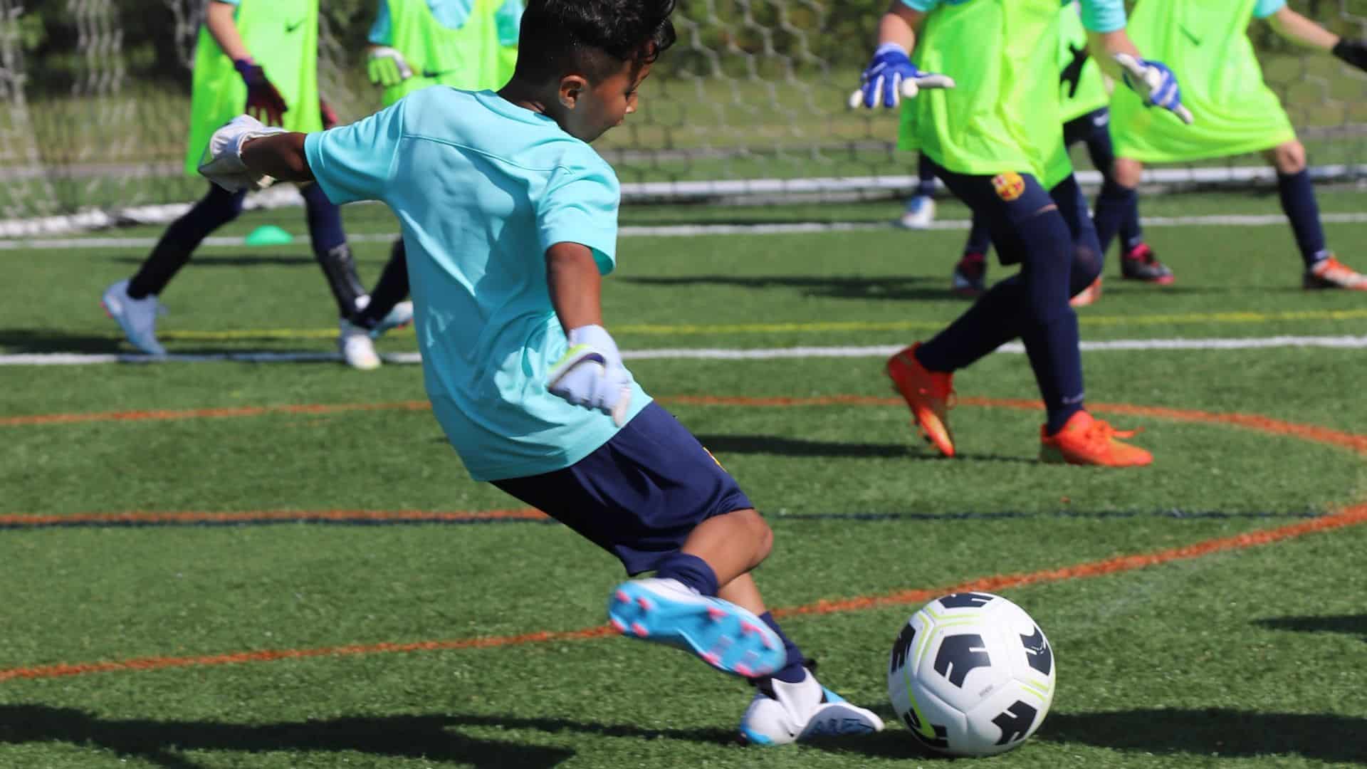 How to Chip Shot a Soccer Ball - Barça Academy US